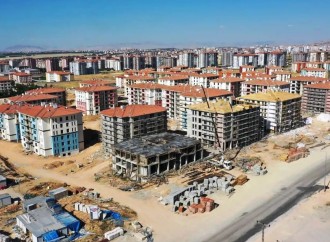 Malatyada zəlzələ iqamətgahları üçün yol tikintisi işləri davam etdirilir