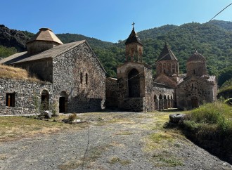 Erməni vandalizminə məruz qalmış Xudavəngdən FOTOREPORTAJ