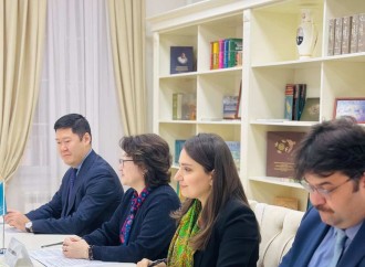 Türk Mədəniyyəti və İrsi Fondunun prezidenti Aktotı Raimkulova TÜRKSOY-un Baş katibi ilə görüşüb