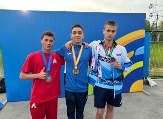 Azərbaycan üzgüçüsü beynəlxalq turnirdə qızıl medal qazanıb